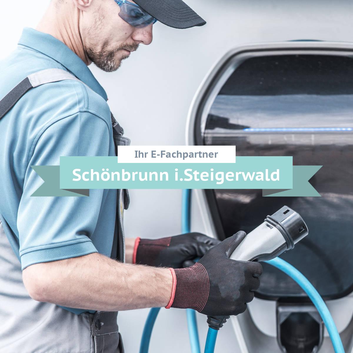 Beratung, Planung und Installation von bidirektionalen Ladelösungen in Schönbrunn i.Steigerwald Mitarbeiter von einem Fachbetrieb in Schönbrunn i.Steigerwald installiert eine bidirektionale Wallbox